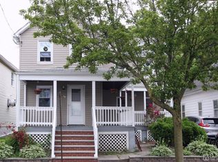 98 Main St, Sayreville, NJ