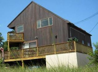 6 H St, Newburyport, MA 01950