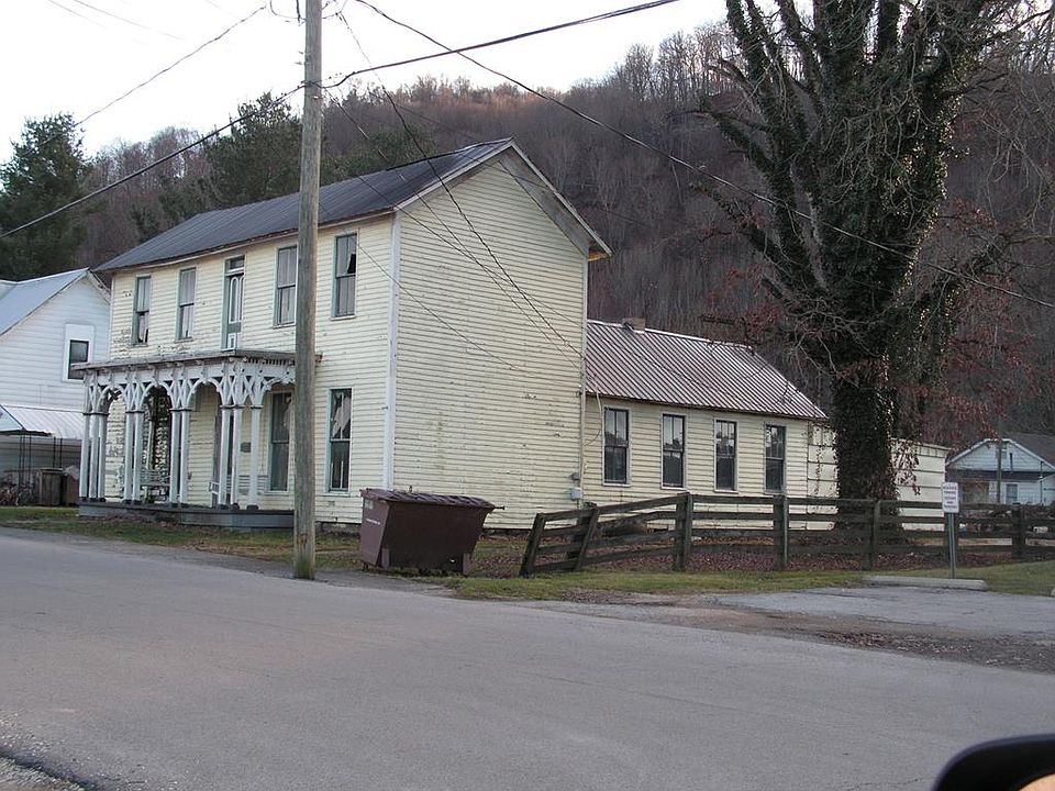 226 Front St, Vanceburg, KY 41179 Zillow