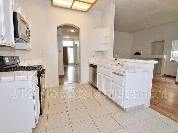 3rd image of 3549 Pine Hollow Way