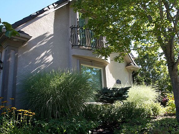 Low-maintenace landscaping