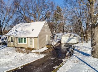 1713 Laurie Rd E, Maplewood, MN 55109
