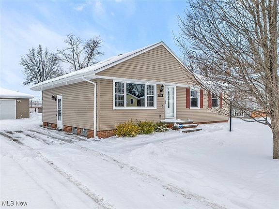 2nd image of 290 Lowrie Blvd