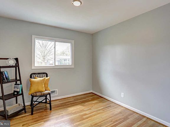 4th image of 104 Glenlea Dr