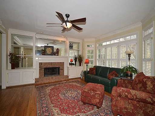 2nd image of 984 Marbury Ct