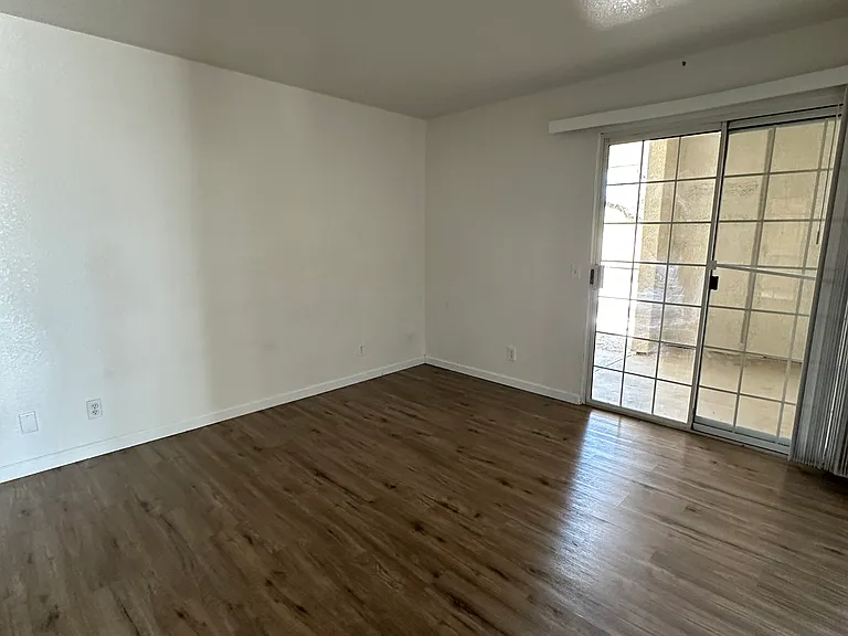 2798 N Junipero Ave #3 — Photo 16