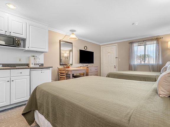 3rd image of 733 Post Road #222