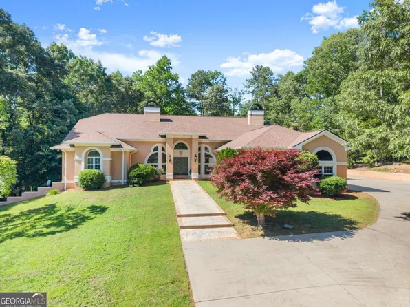 593 Cross Creek Dr, Toccoa, GA 30577