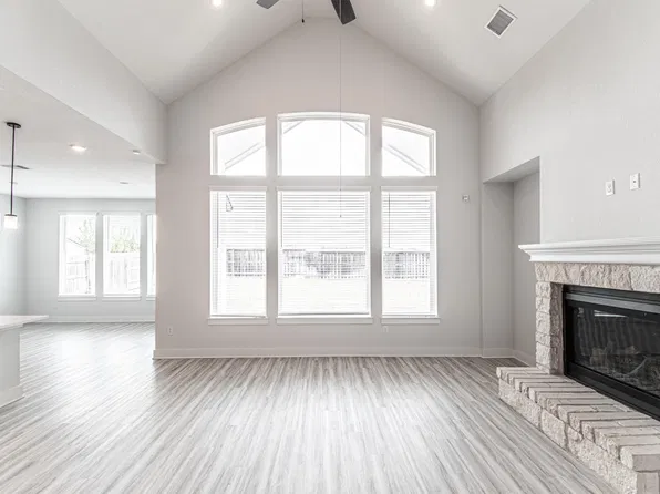 822 Wild Pecan Loop, Buda, TX 78610