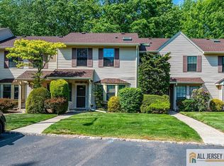 2704 Cricket Cir, Edison, NJ 08820