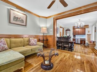 69 Myrtle St APT 2, Boston, MA 02114