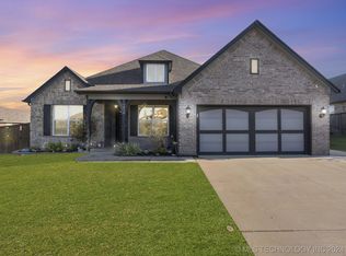 1414 E Kingsport Ct S, Broken Arrow, OK 74011
