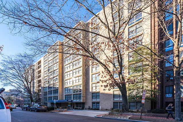 1260 21st St NW #103 — Photo 15
