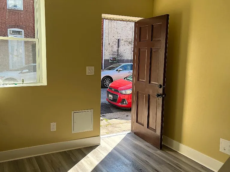 228 S Regester St — Photo 11