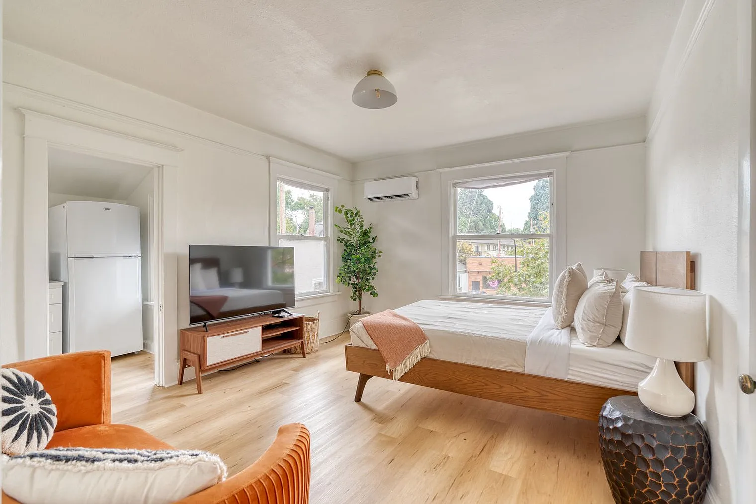 1 bed, 1.0 bath, 495 sqft, $3,303 — Photo 3