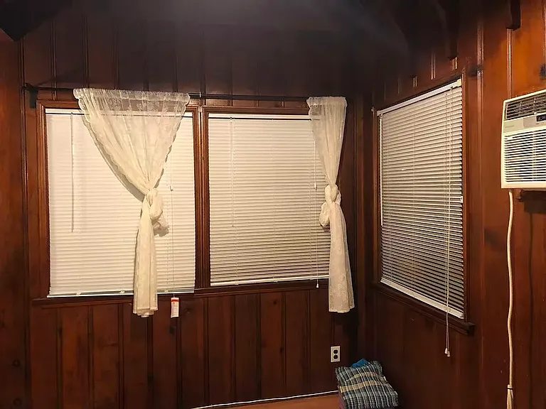 1004 S Campbell Ave — Photo 6