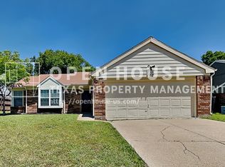 407 Rosemary Ln, Euless, TX 76039