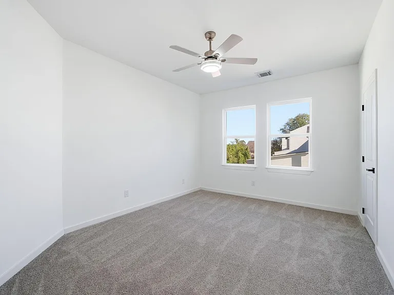 111 Capetown Way — Photo 17
