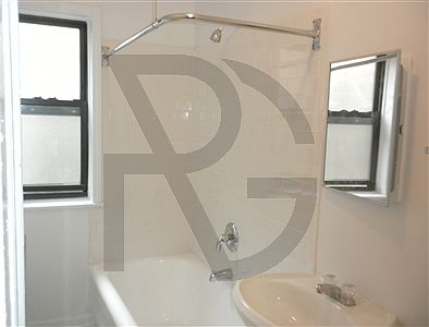 3rd image of 5417 N Kenmore Ave #5417310