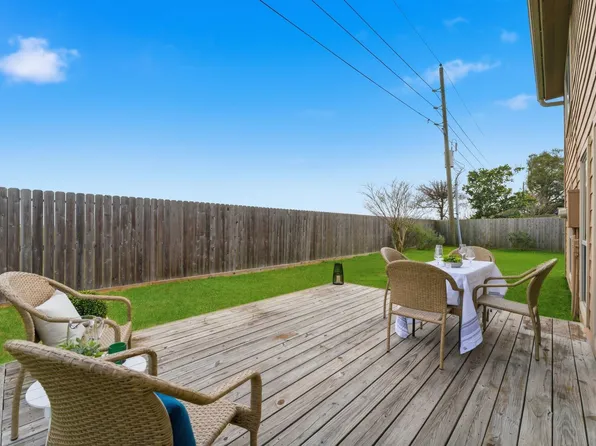 1110 Briarmead Dr, Richmond, TX 77406