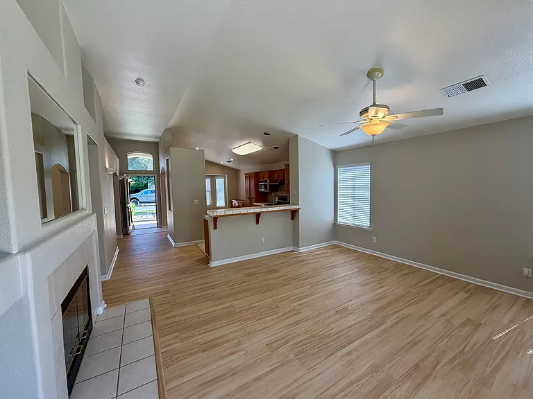 2295 E Niles Ave — Photo 2