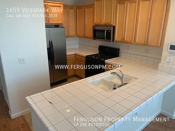 2nd image of 1659 Vosspark Way