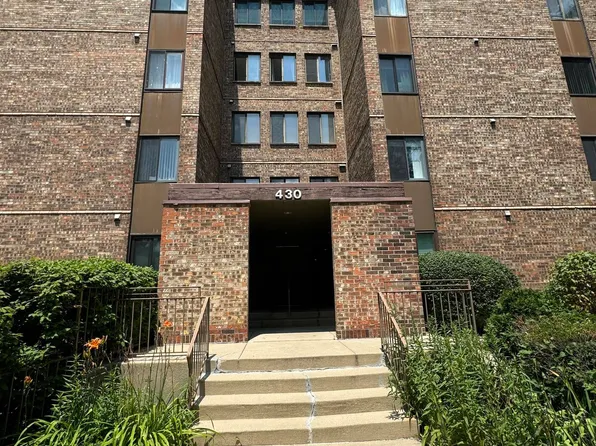 430 Walnut Creek Ln Unit 2303, Lisle, IL 60532