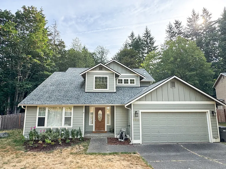 6832 Townsend Ln NE — Photo 1