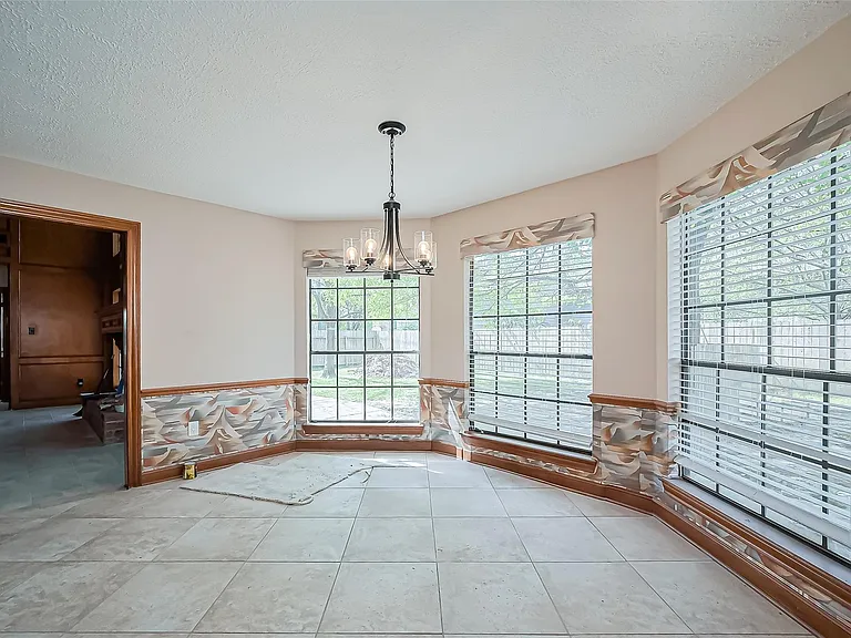 18307 Champion Forest Dr — Photo 8