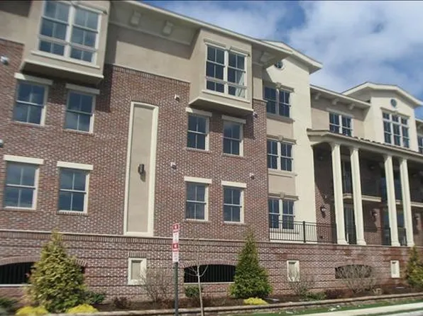 263 Main St APT 206, Cliffside Park, NJ 07010