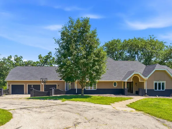 11091 Oak Ridge Rd, Burlington, IA 52601