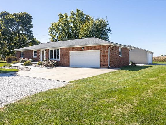 4th image of 621 N Neunaber Dr