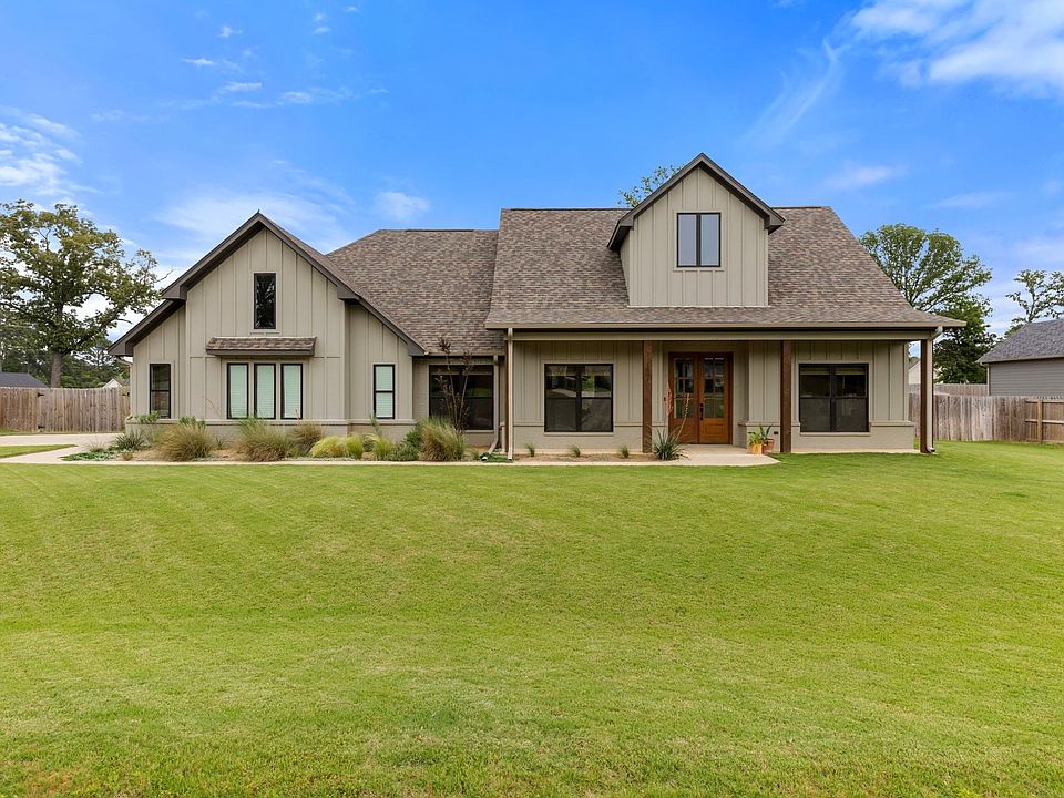 1st image of 14816 Woodland Creek Dr