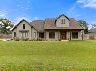14816 Woodland Creek Dr, Tyler, TX 75706