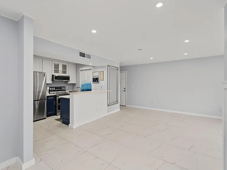 1259 SW 46th Ave #1909 — Photo 5
