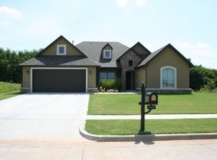 8005 S 15th St, Broken Arrow, OK 74011