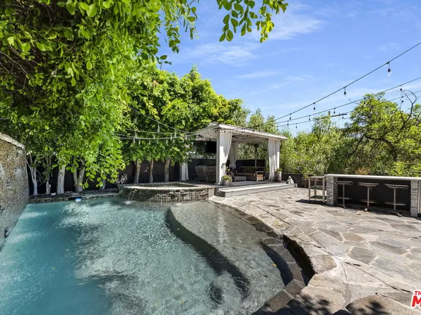 4048 Sumac Dr, Sherman Oaks, CA 91403