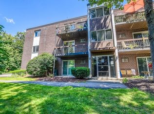 599 Old West Central St APT A7, Franklin, MA 02038