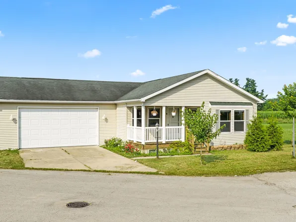 2801 Maplewood Ave, Plymouth, IN 46563