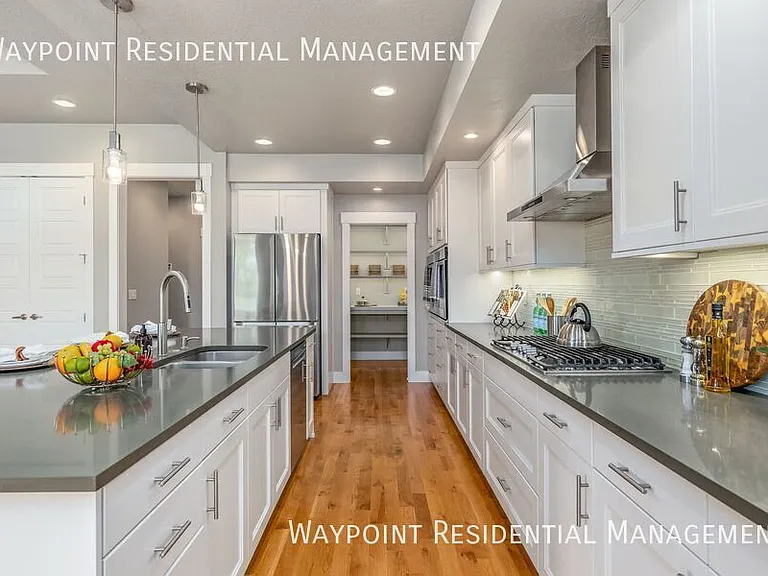 478 W Oak View Dr — Photo 10