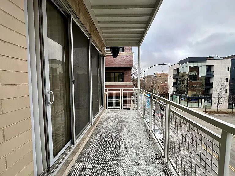 2157 N Damen Ave #201 — Photo 12