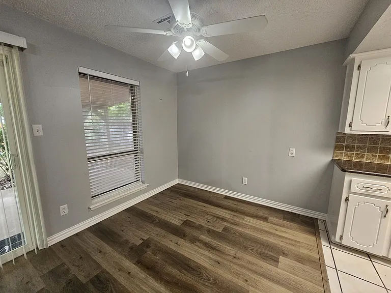 4617 NE Columbia Ave — Photo 8