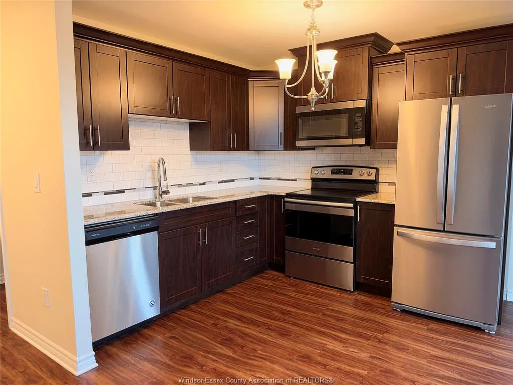 2 bed, $2,325 — Photo 3