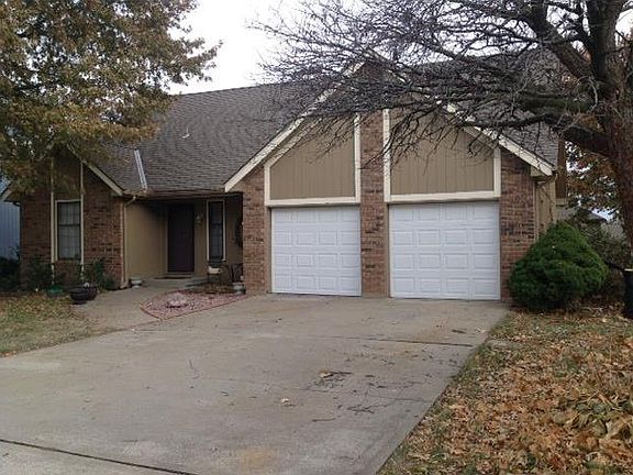 2nd image of 513 SE Richardson Pl