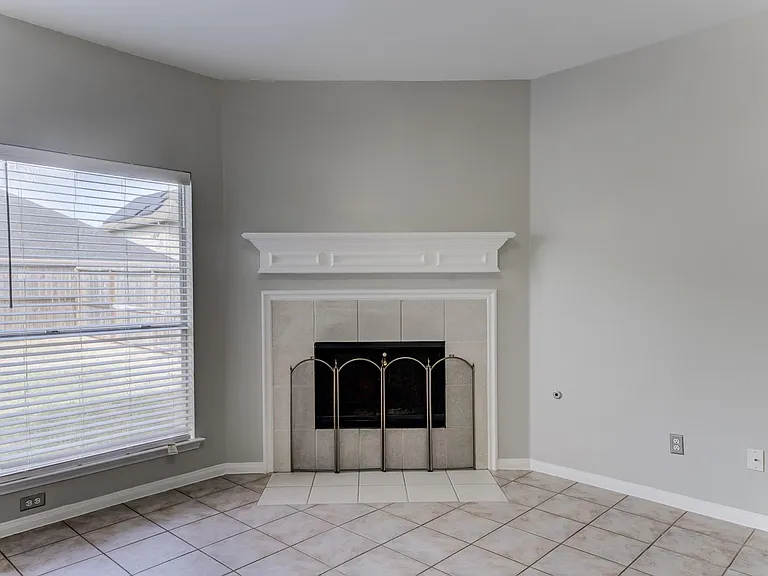 12415 Silversmine Dr — Photo 9