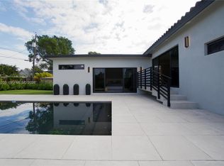 2155 SW 25th Ter, Miami, FL 33133