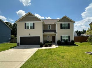 158 Ledgebrook Ln, Raeford, NC 28376