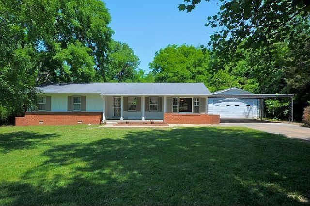 1st image of 2109 Strickland Dr