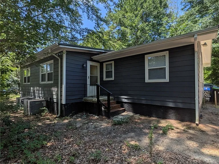 805 Chatham St #B — Photo 8