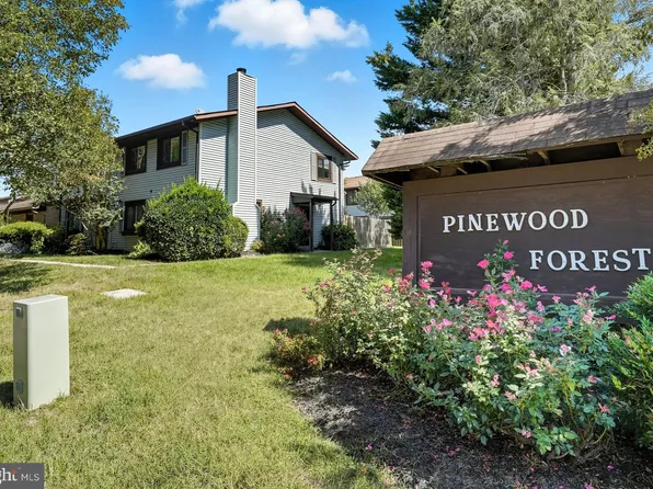 2594 Merrywood Ct #4, Woodbridge, VA 22192